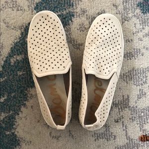 Comfy Creme Sam Edelman Sneakers